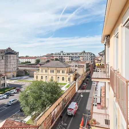 Centro Storico Grande Casa Moderna Apartman *